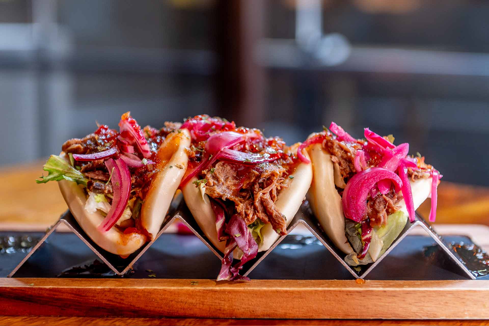 Pan Bao de carrillera con verduritas y mayonesa de Hoisin